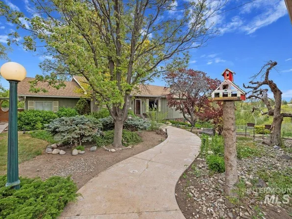 592 Locust St S, Twin Falls, ID 83301