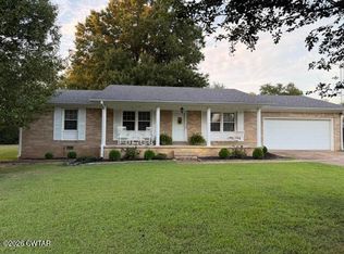12 Clinton Rd, Humboldt, TN 38343