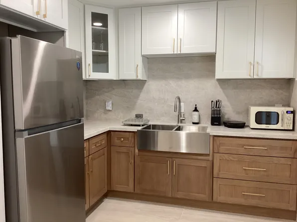 3201 E Pinefalls Dr, West Covina, CA 91792