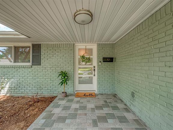 4th image of 3307 Stoney Brook Dr