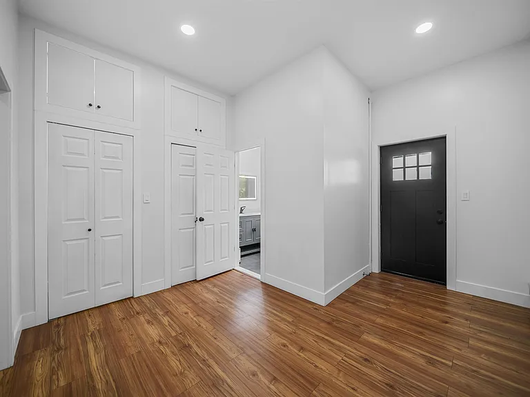 36-38 Fulton St #1 — Photo 3