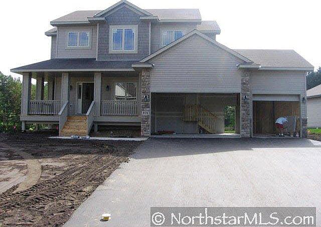 1st image of 976 E Kelly Street E