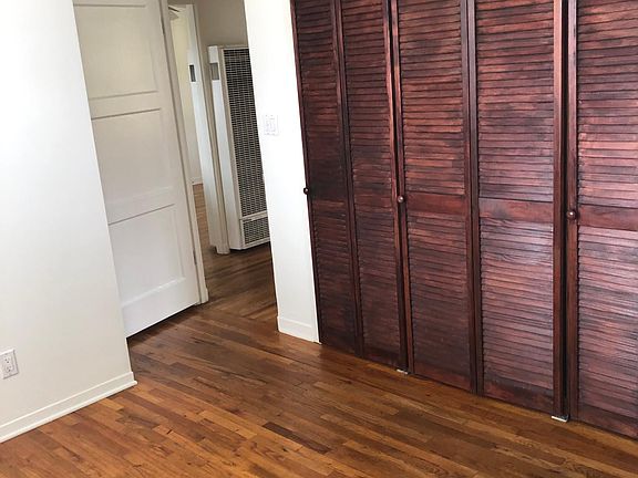 5th image of 3001 Bagley Ave #30011/2
