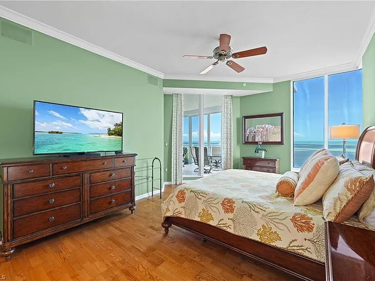 60 Seagate Dr #105 — Photo 17