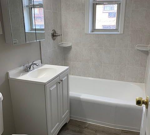 3rd image of 147 Vose Ave #C9