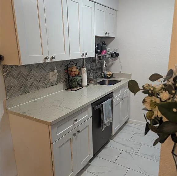 1532 Saint Andrew St #302 — Photo 6