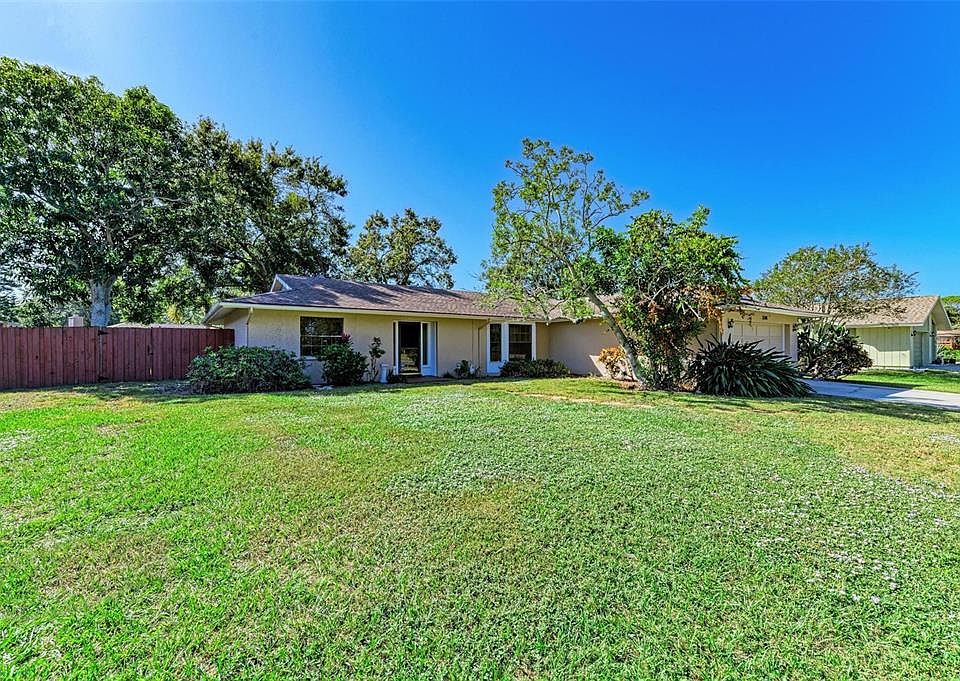 1st image of 3348 PLANTATION DRIVE