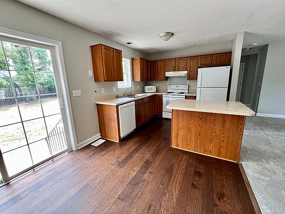 5th image of 804 Nashua Ct