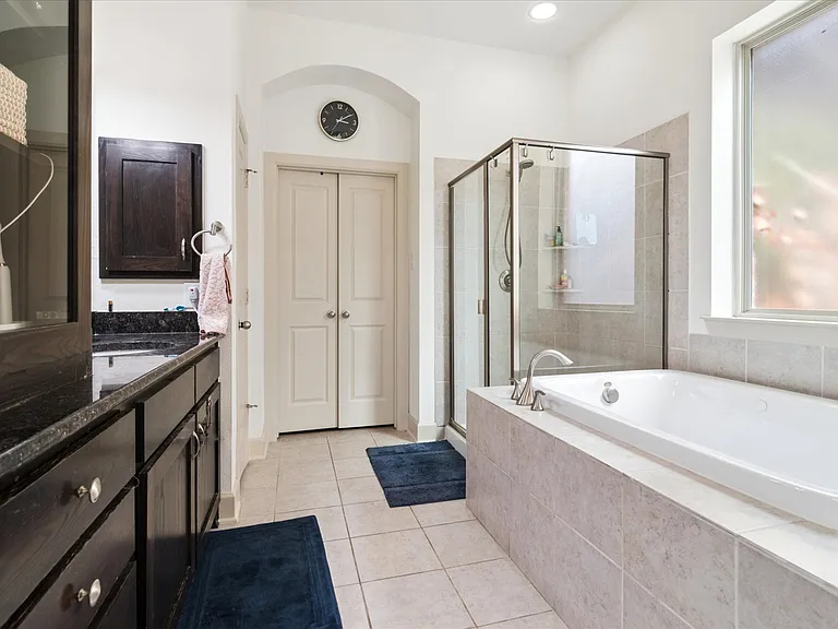 6715 Castillo St — Photo 5