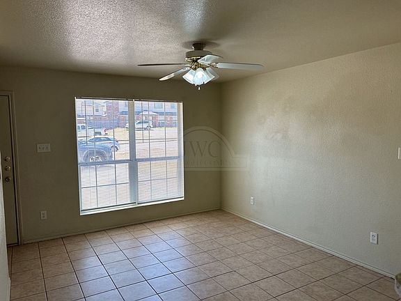 3rd image of 4401 Mattie Dr APT A