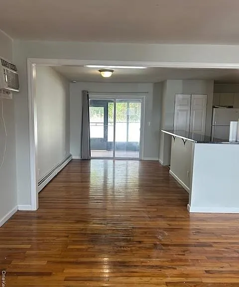 3531 Shore Pl — Photo 2