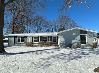 9557 Carnival Dr, Saint Louis, MO
