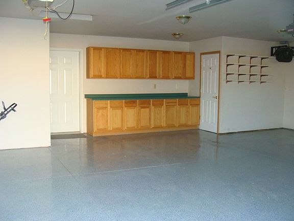 2nd image of 930 Homestead Ct