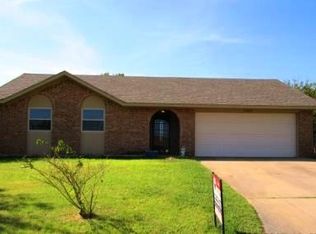 7506 NW Rolando Rd, Lawton, OK 73505