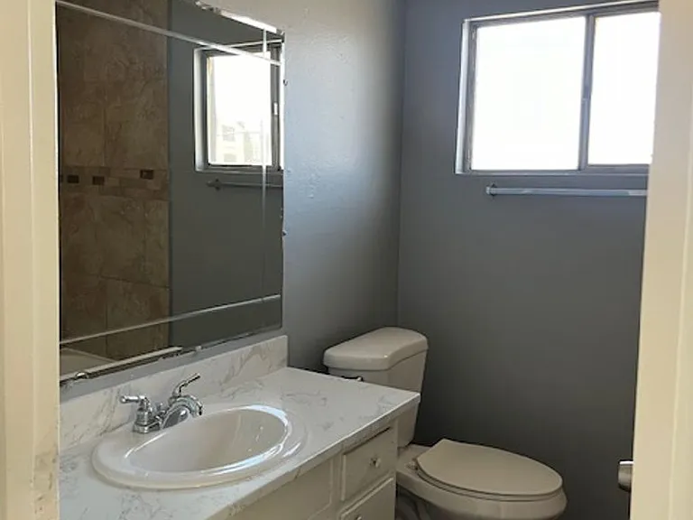 737 Lilly Ln — Photo 5