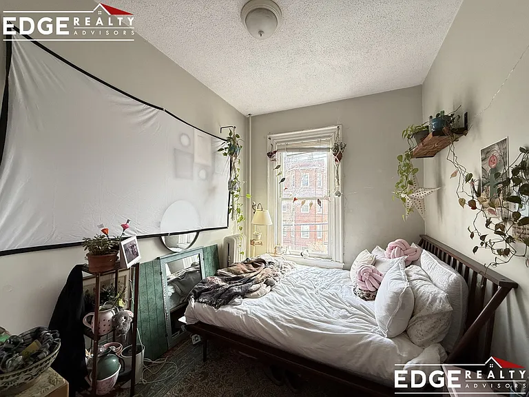 77 Easton St #2 — Photo 5