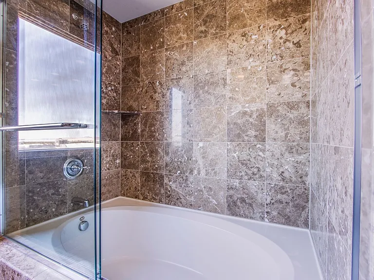 360 E Desert Inn Rd #1008 — Photo 28