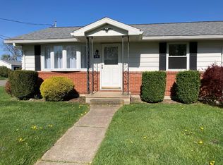 218 Pleasant Dr, Selinsgrove, PA 17870