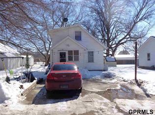 6015 Weir St, Omaha, NE 68117