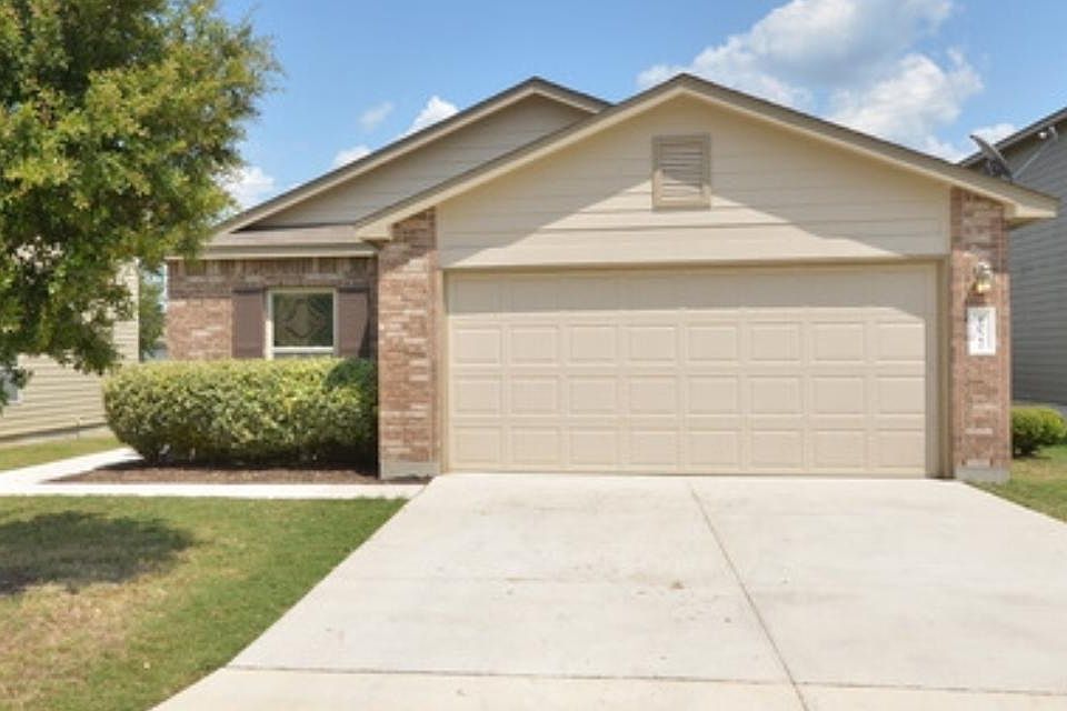 1st image of 4022 Pavo Viejo