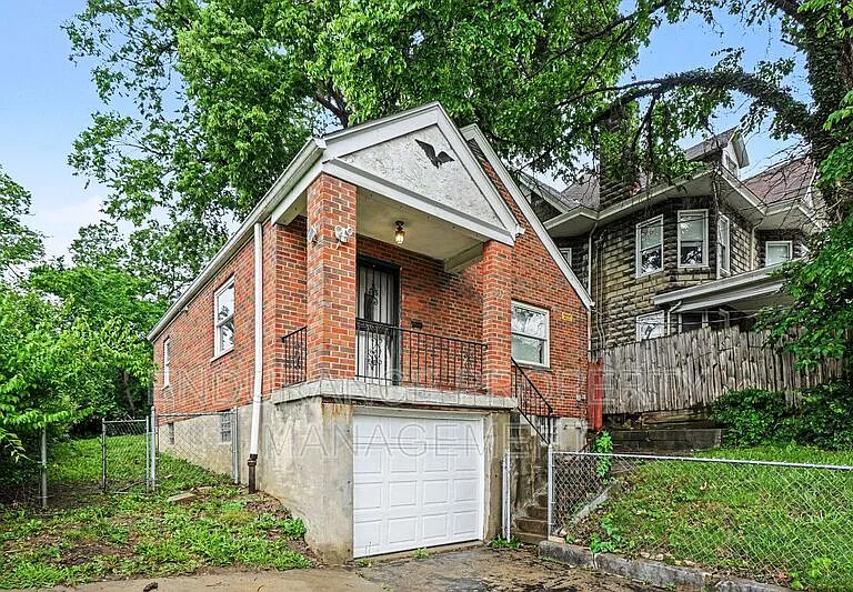937 Grand Ave — Photo 4