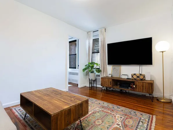 515 E 7th St APT 2A, Brooklyn, NY 11218