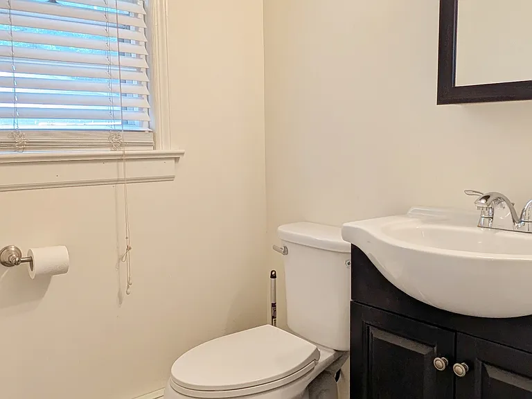 836 River Rd — Photo 7