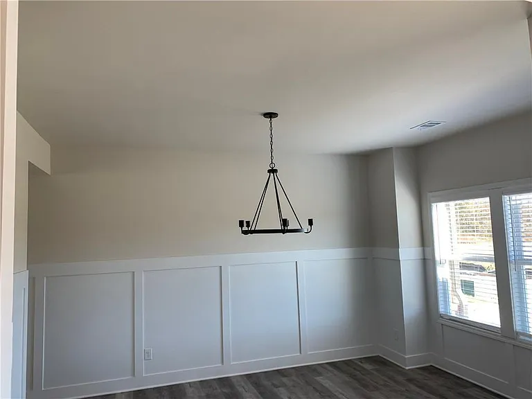 497 Fox Creek Dr — Photo 5