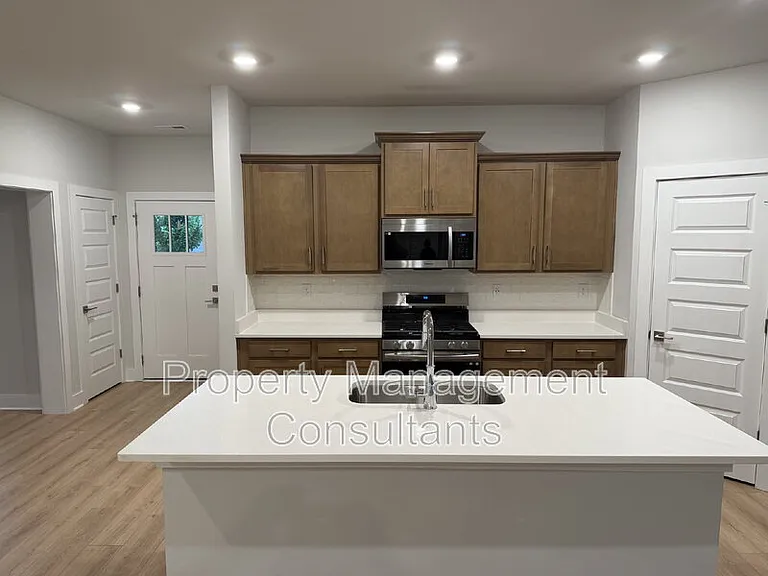14872 Demarie Ln — Photo 6