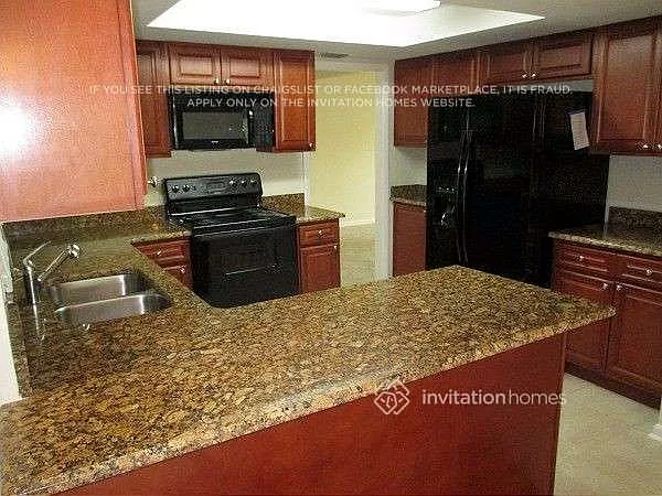 7500 Waunatta Ct — Photo 6