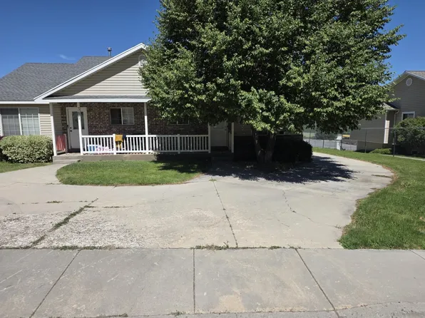 387 N Peach St, Santaquin, UT 84655
