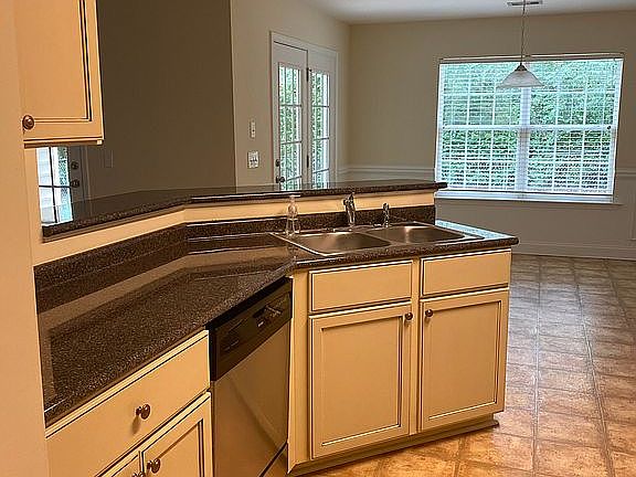 2nd image of 1701 Ashby Ln