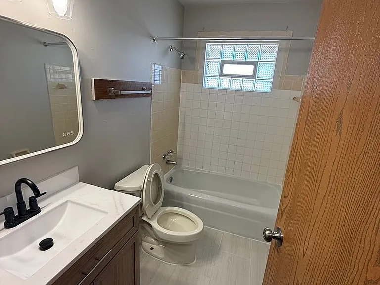 325 Sentinel Dr — Photo 6
