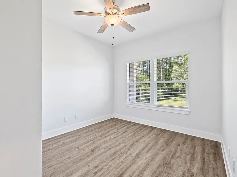 25 Alexander Way — Photo 7