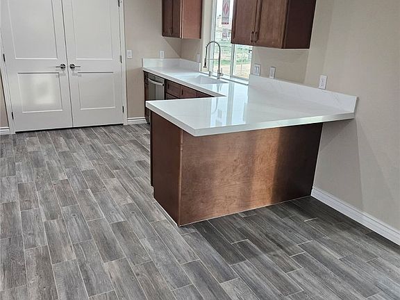 4th image of 20495 Zuni Rd