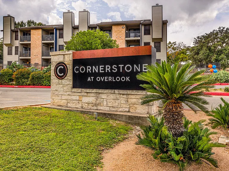 Cornerstone At Overlook — Photo 2