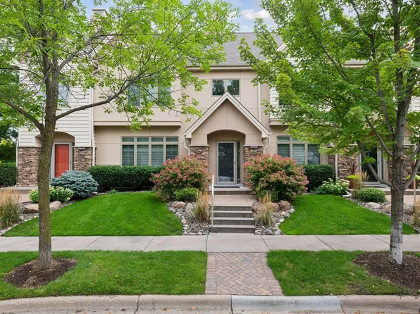 587 Willoughby Way W, Minnetonka, MN 55305