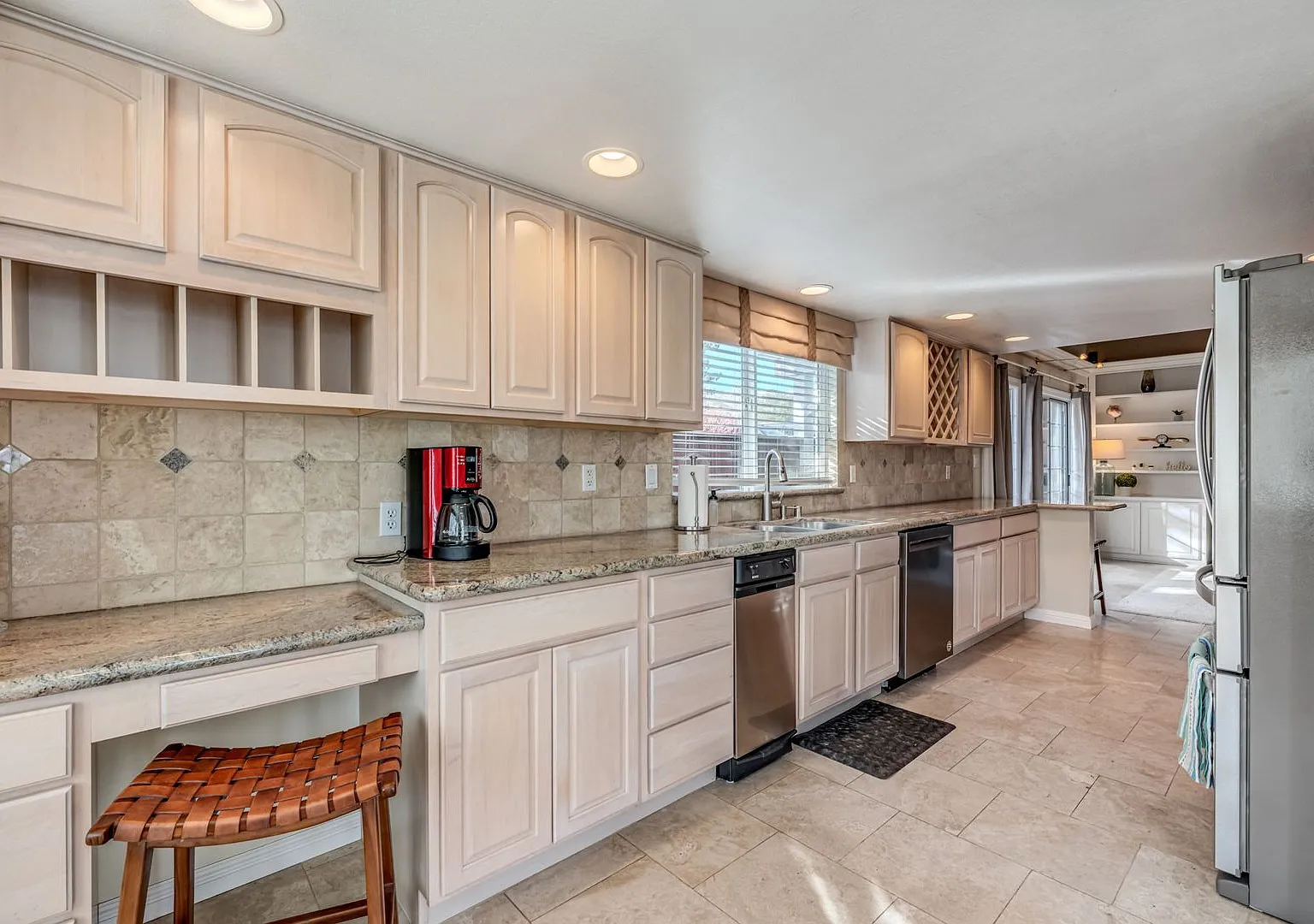 Fully Furnished Reno Retreat Utilities Included & Flexible Lease Terms — Photo 3