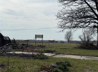 434 South St, Hardin, MO 64035