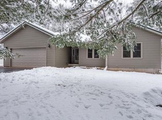 S2124 Pine View Ct, Baraboo, WI 53913