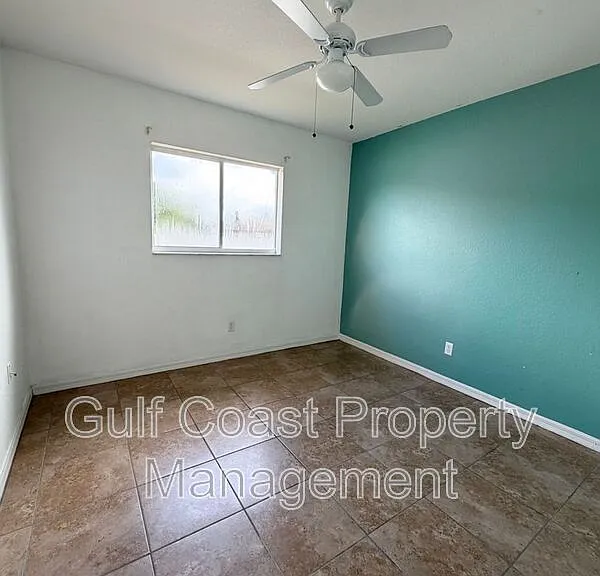 4017 NE 10th Ave — Photo 16