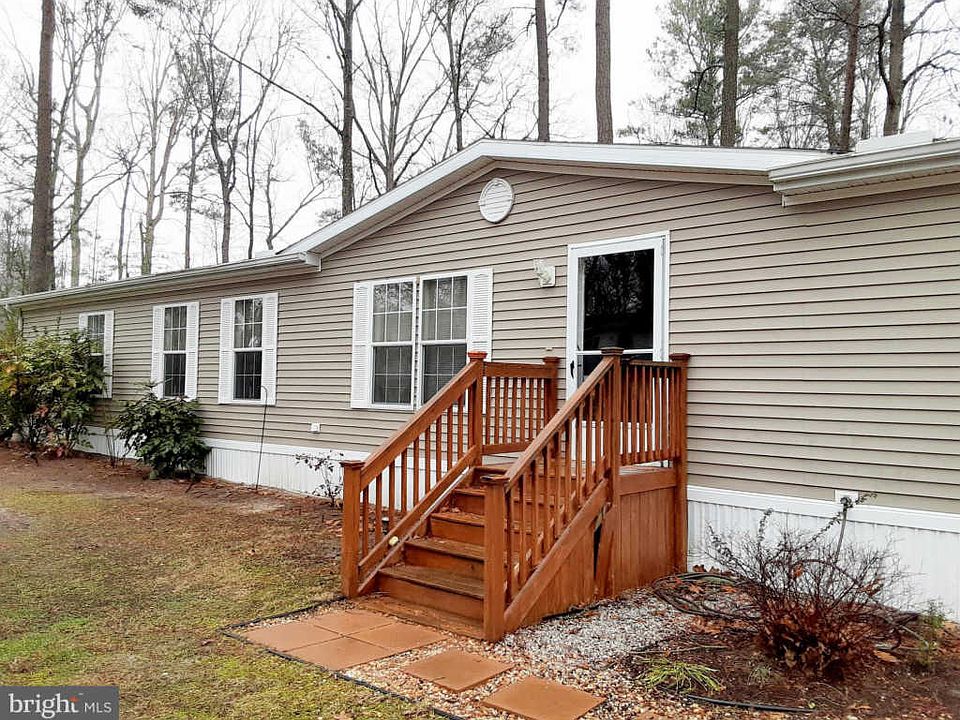 1st image of 33430 Lakeshore Cir #51777