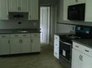218 E Main St, Fleetwood, PA 19522