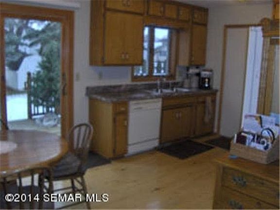 4th image of 810 Robinswood Place