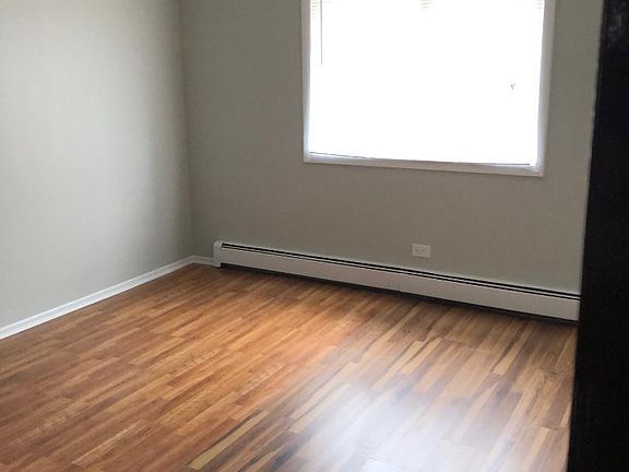 5th image of 3512 Salem Walk APT B2