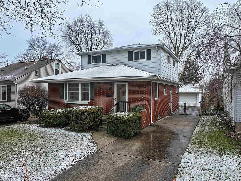 1st image of 204 N Alexander Ave