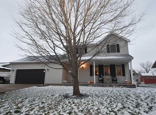 9523 W Lake Camelot Dr, Mapleton, IL 61547