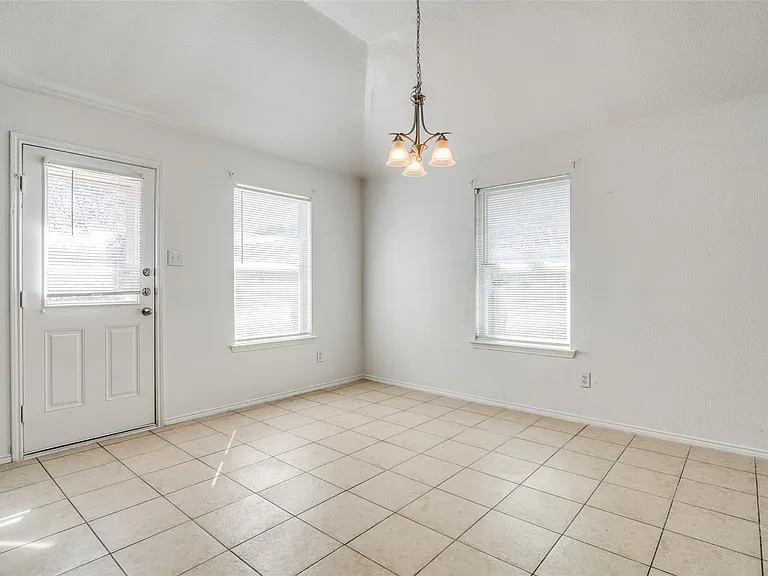 2014 Zavala — Photo 8