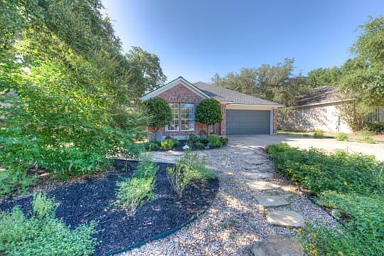 1st image of 1200 Mahogany Ln