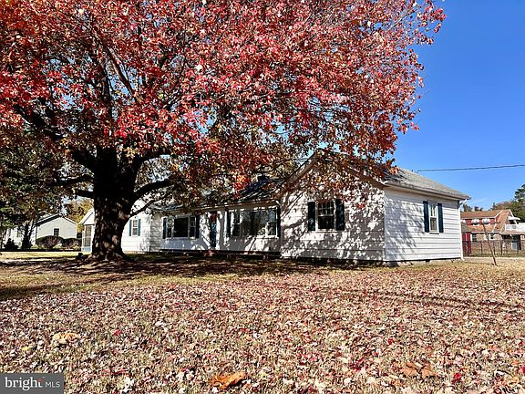 3rd image of 1440 Virginia Ave